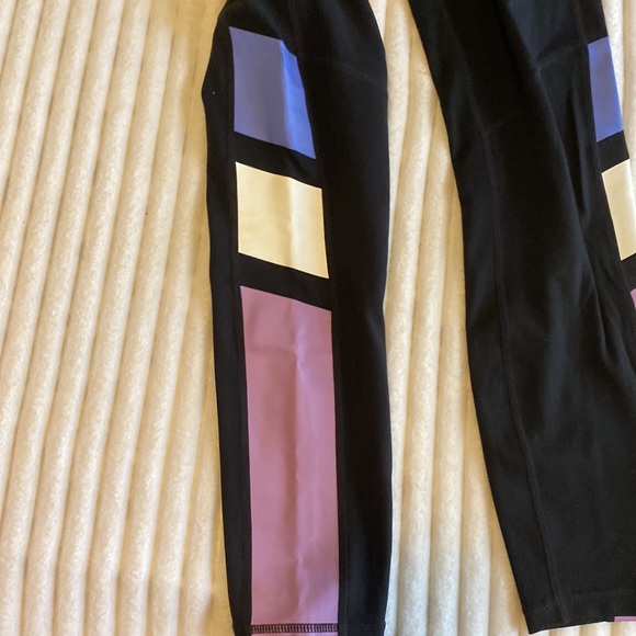 gap colorblock leggings - Picture 2 of 3